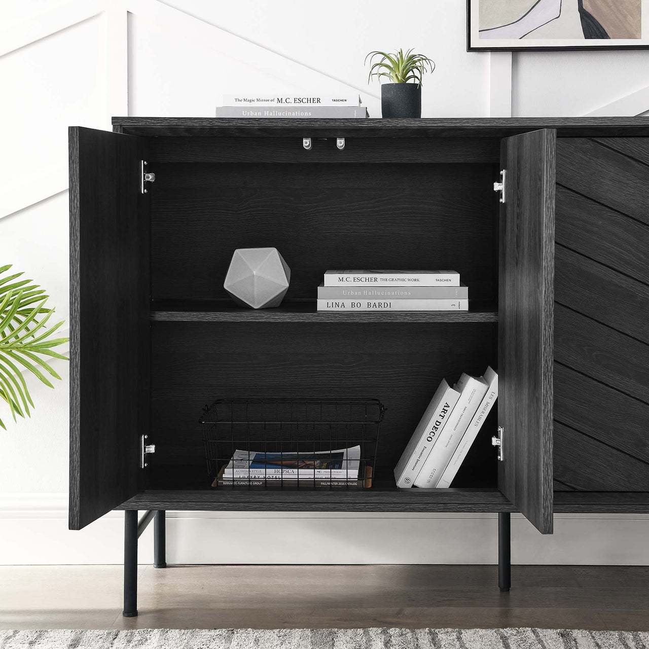 Veyandra Sideboard, Black