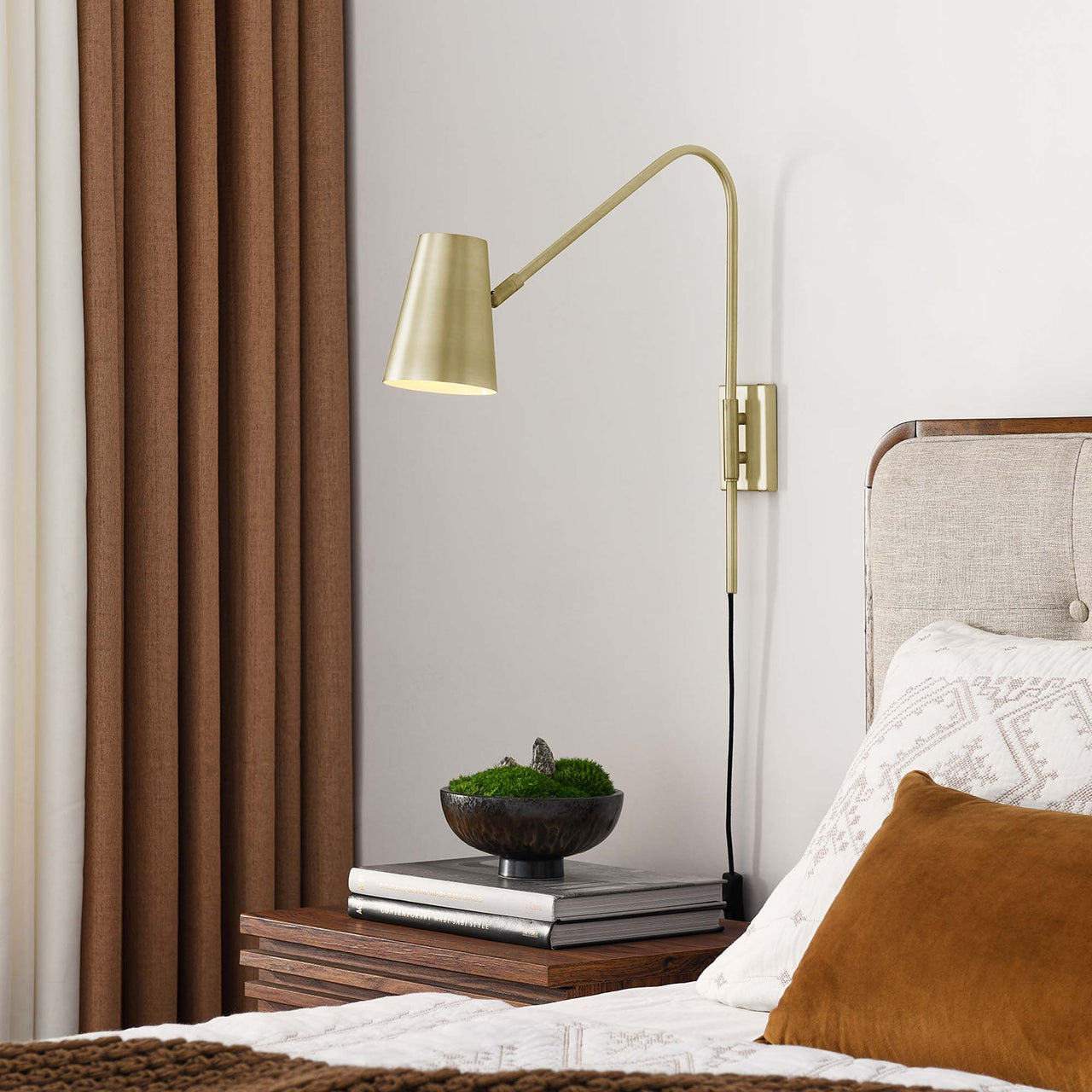 Enlura Wall Sconce, Satin Brass