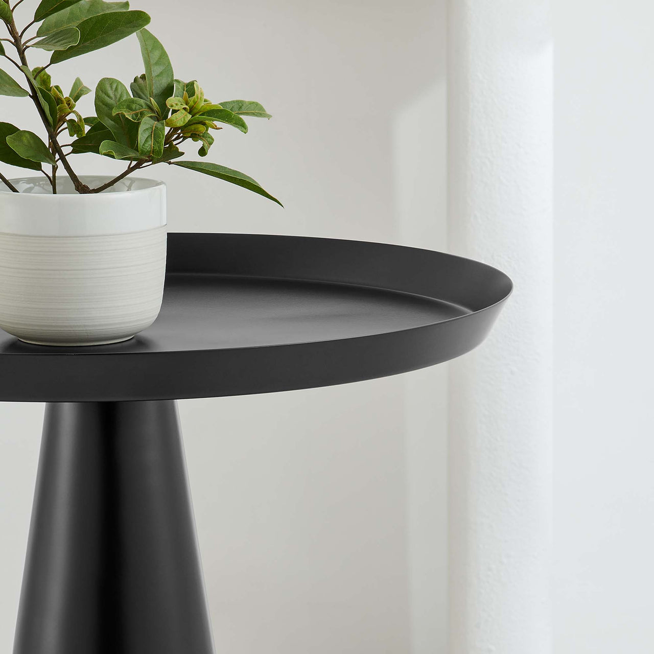 Spyglass Round Side Table, Black