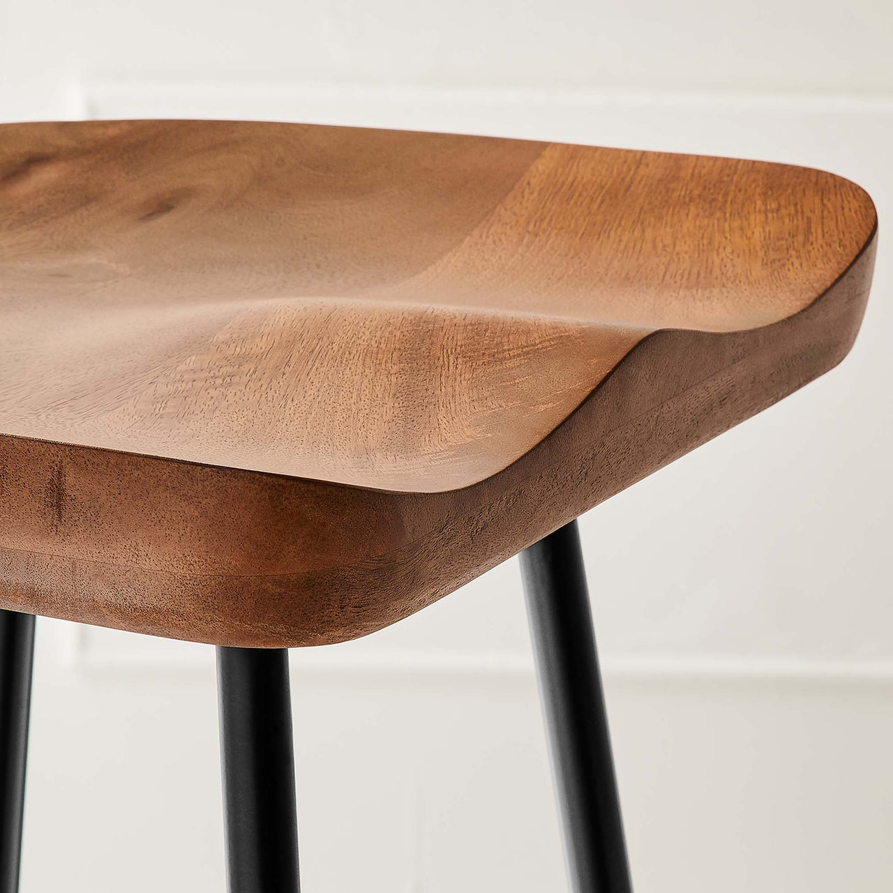 Cordon Carved Bar Stools Set of 2, Walnut