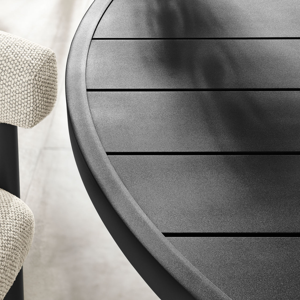 Lunaretta Alfresco Round Aluminum Dining Table, Dark Gray