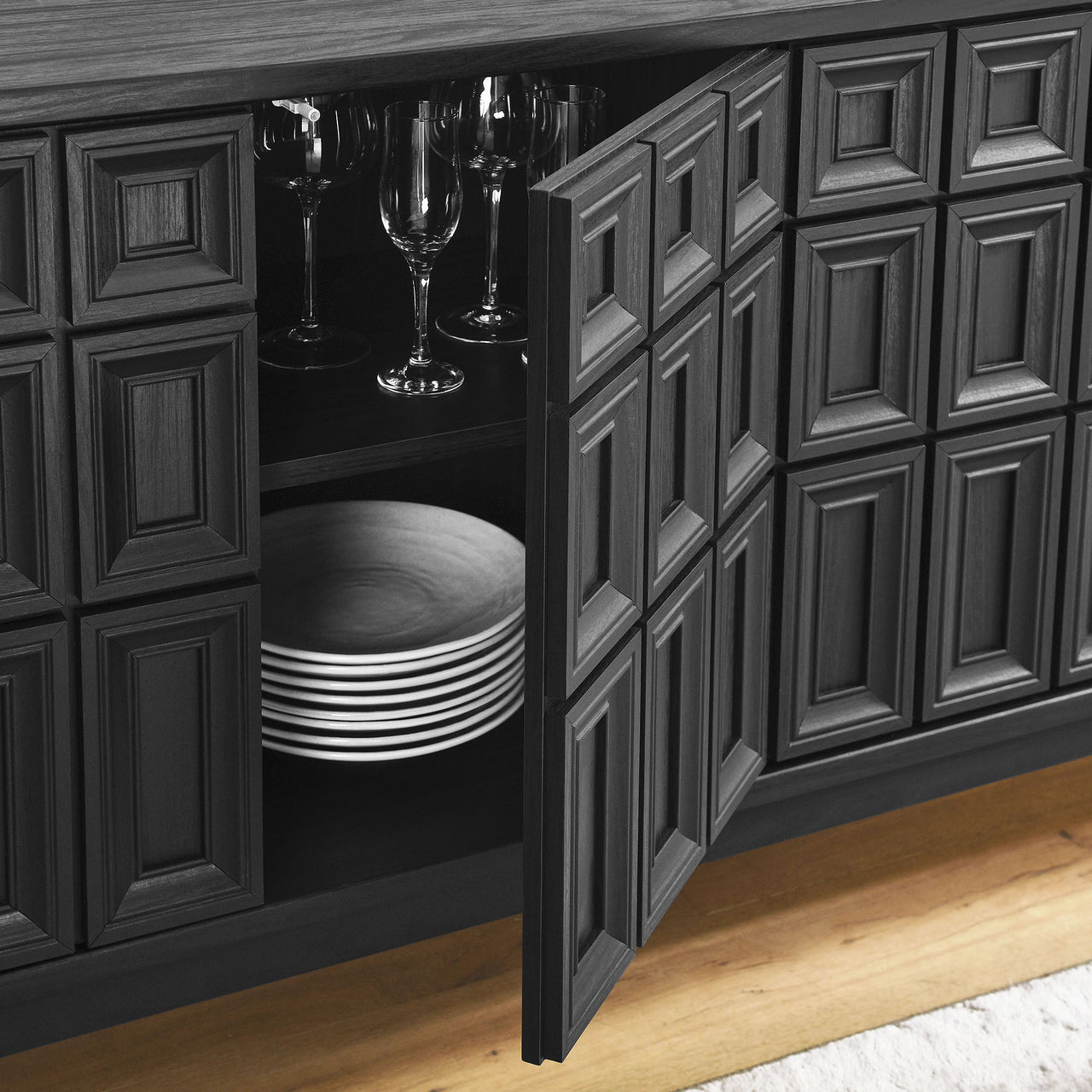 Colosseum Sideboard, Black