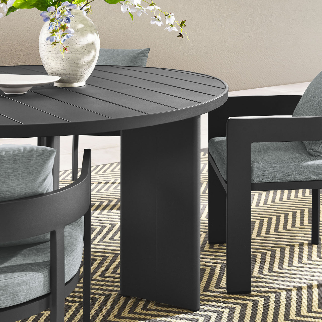Tahlor 5-Piece Alfresco Dining Set, Gray