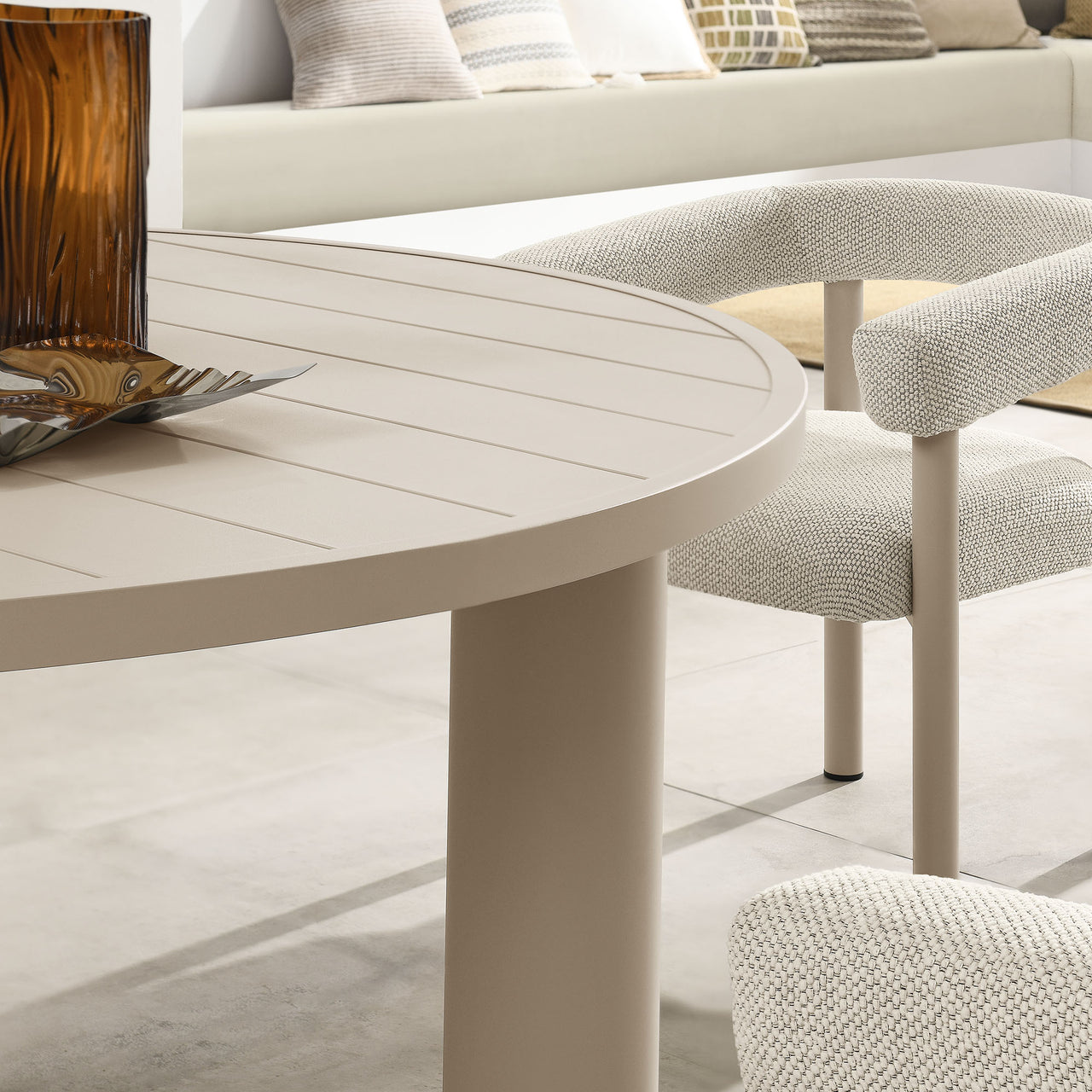 Lunaretta 5-Piece Round Alfresco Dining Set, Ivory & Taupe