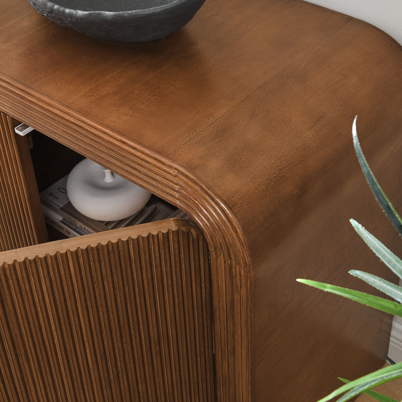 Niagra Sideboard, Walnut