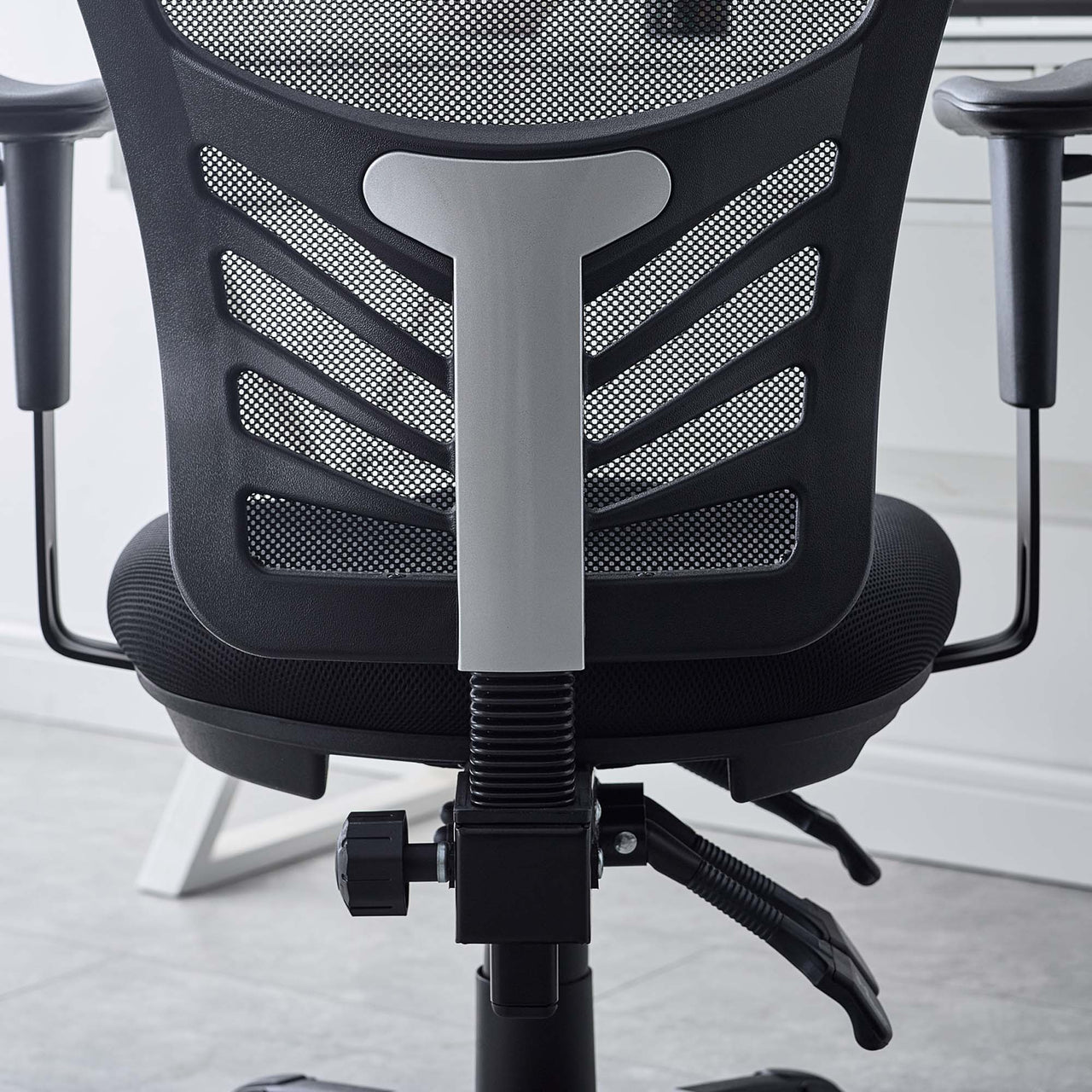 Montra Breathable Office Chair, Black