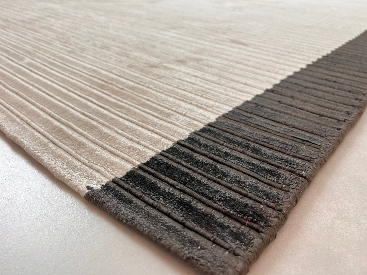 Finite Mosaics, Mirrored Edge Area Rug, Ivory & Brown