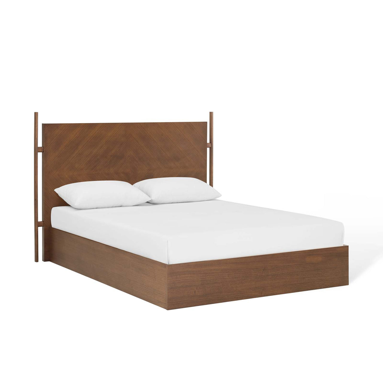 Seredra Queen Platform Bed, Walnut