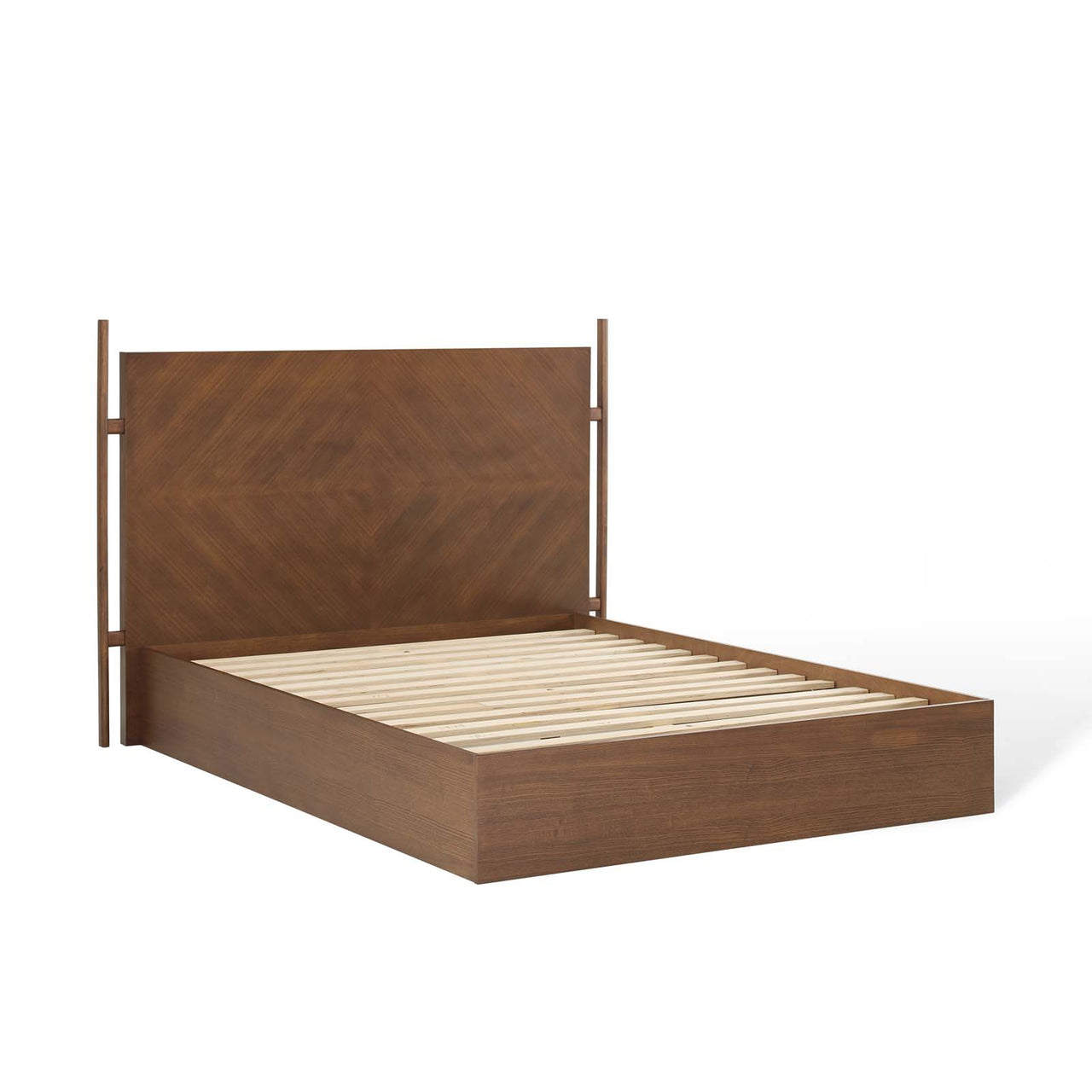 Seredra Queen Platform Bed, Walnut