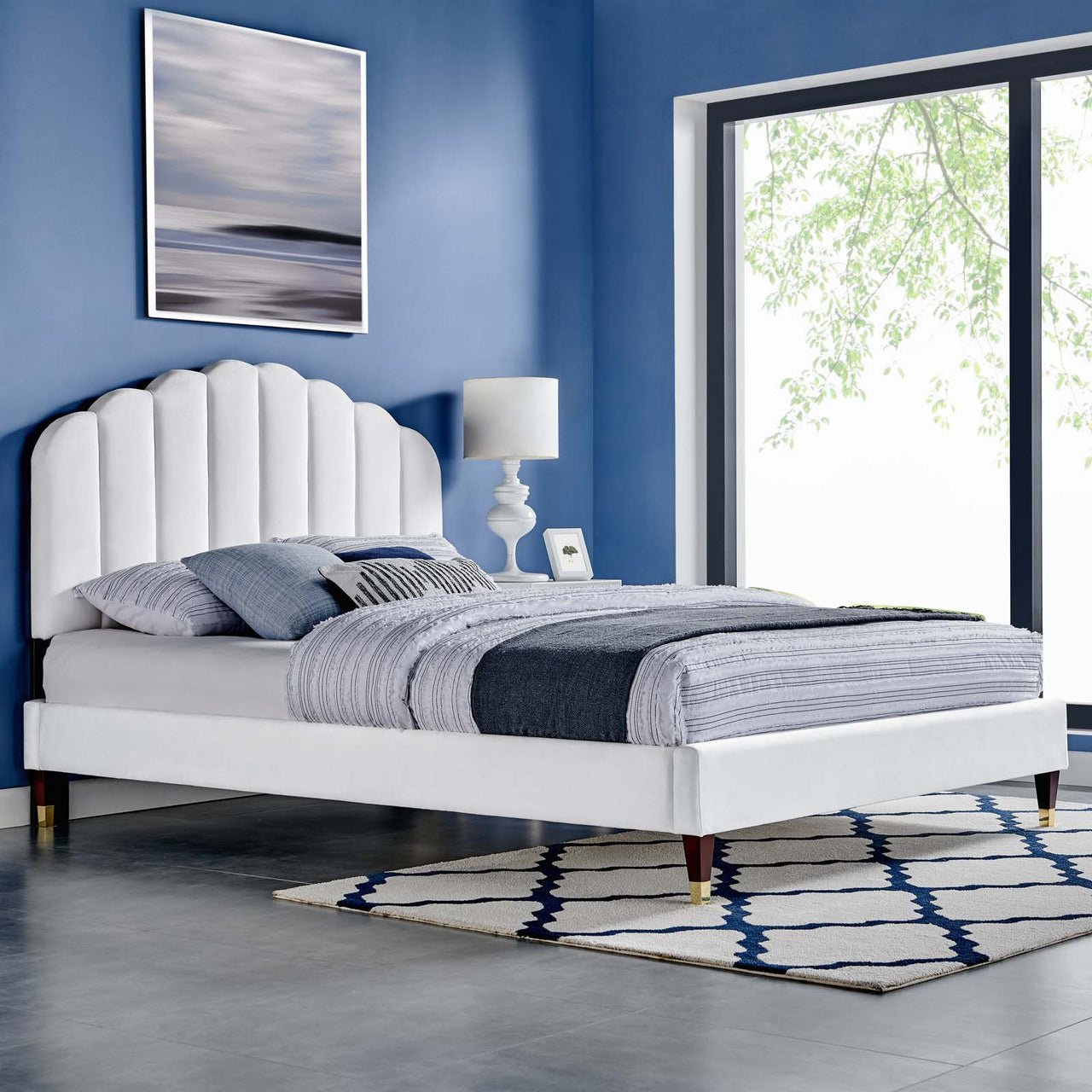 Tiara Velvet Queen Platform Bed, White