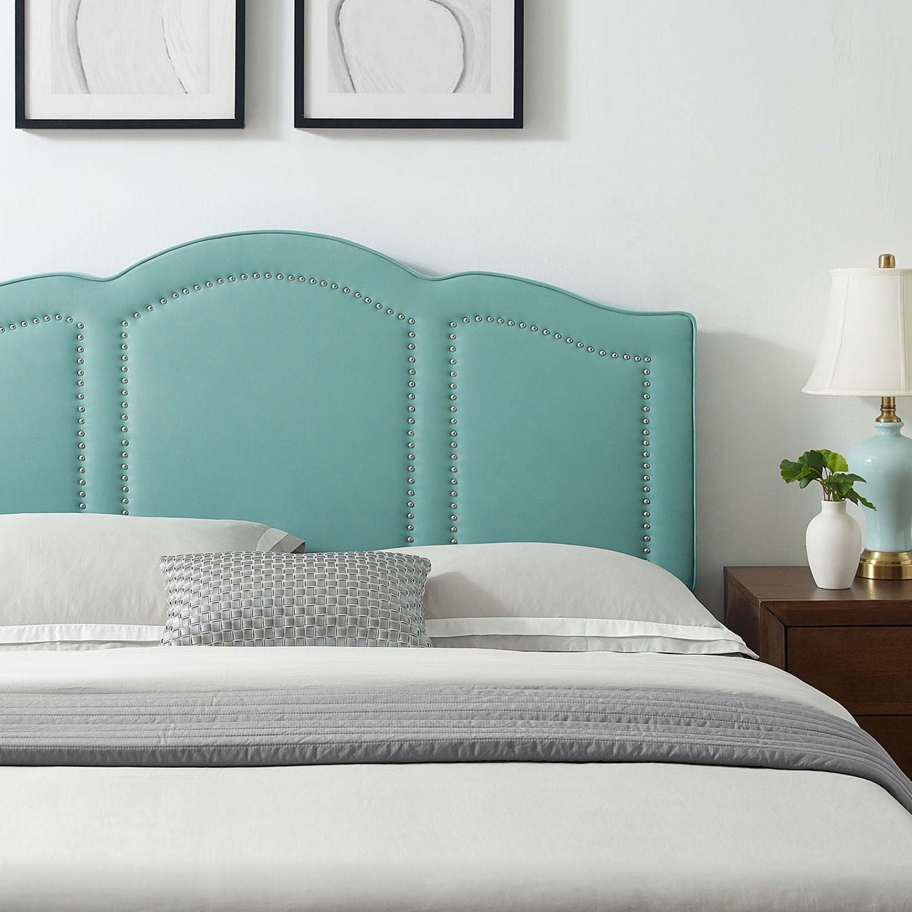 Celiora Velvet King | California King Headboard, Mint