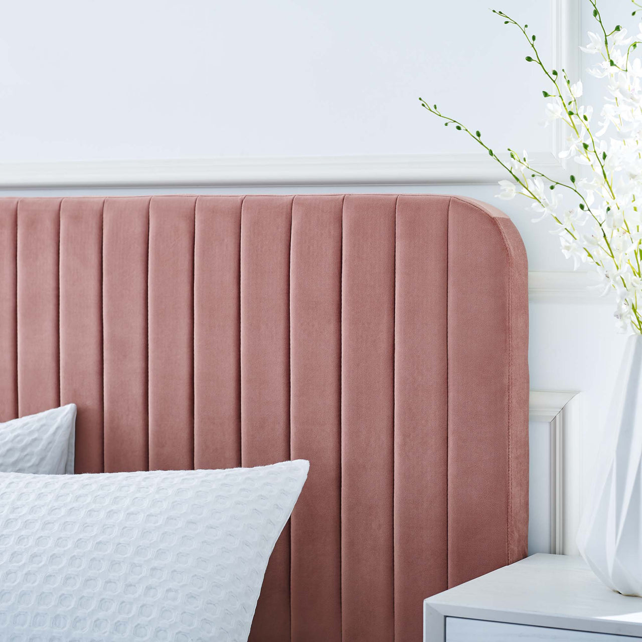 Heavenly Velvet Queen Platform Bed, Dusty Rose