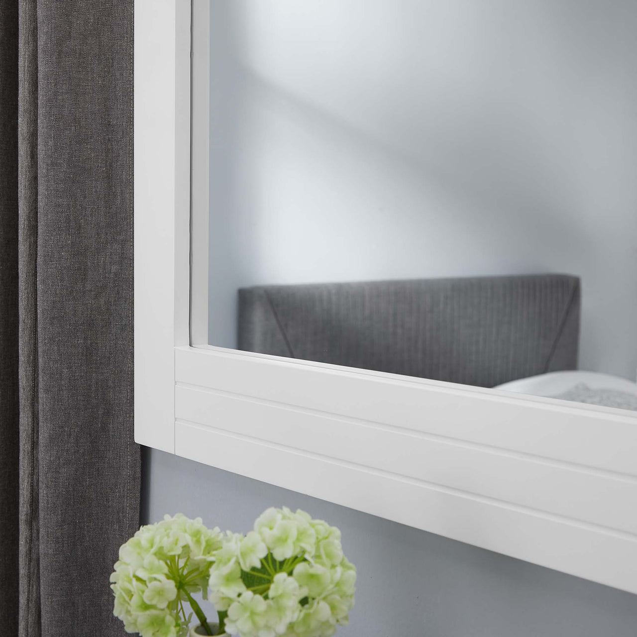 Noelle Mirror, White