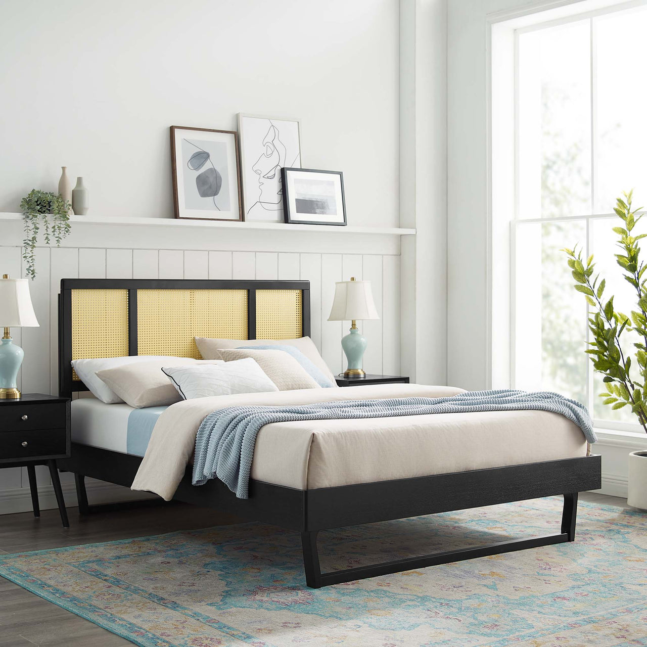 Kaelus Full Platform Bed, Black