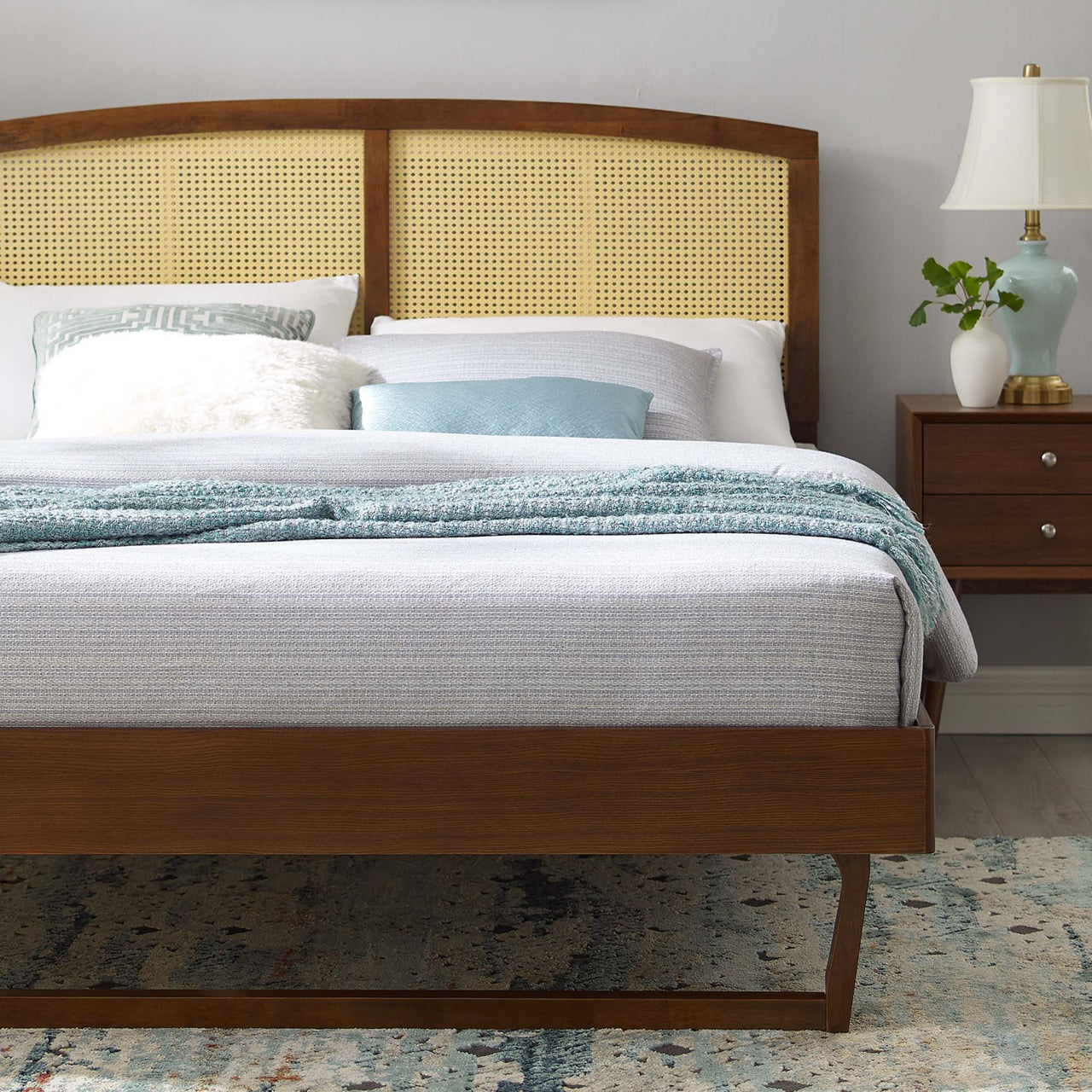 Payne Full Platform Bed, Walnut