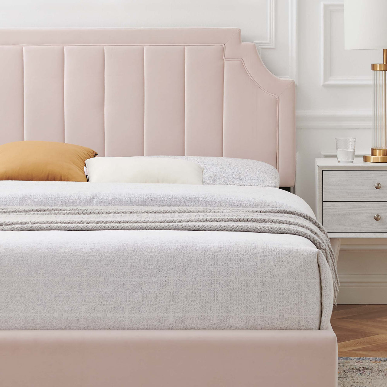 Archway Upholstered Velvet Queen Platform Bed, Pink
