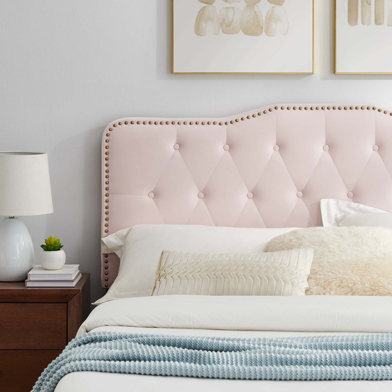 Marcelle Velvet Queen Platform Bed w/ Metal Legs, Pink