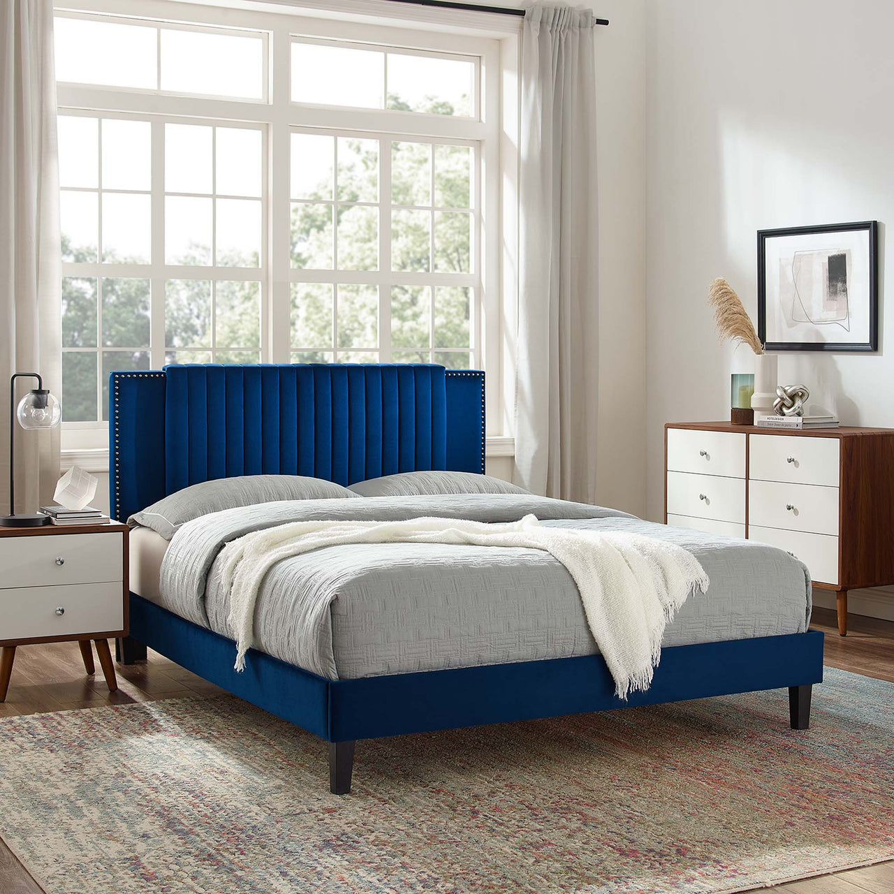 Zirelle Upholstered Velvet Queen Platform Bed, Navy
