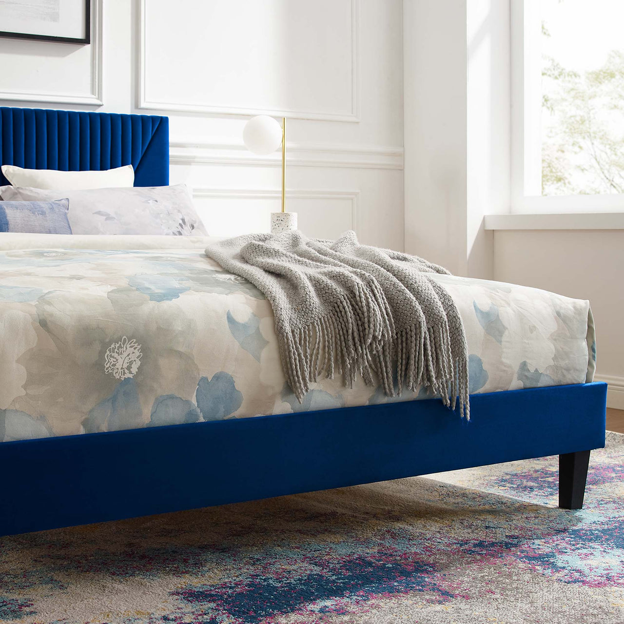 Seraphine Velvet Queen Platform Bed, Navy