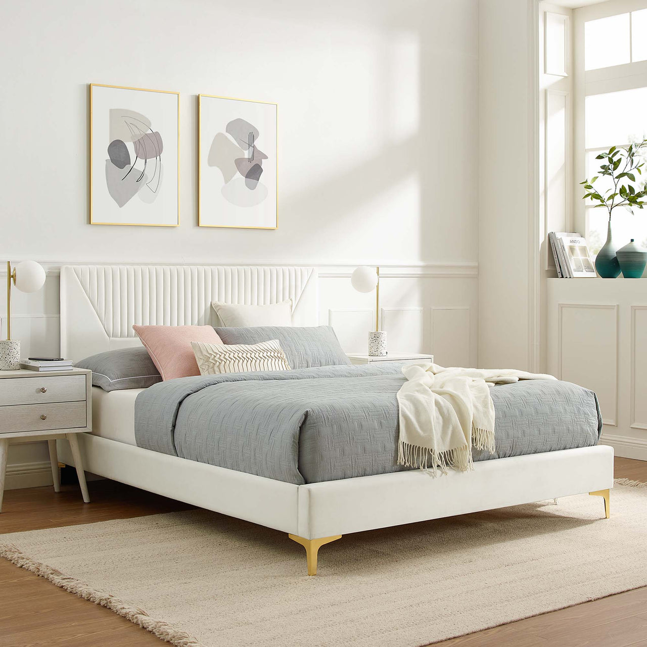Seraphine Velvet Queen Platform Bed, White