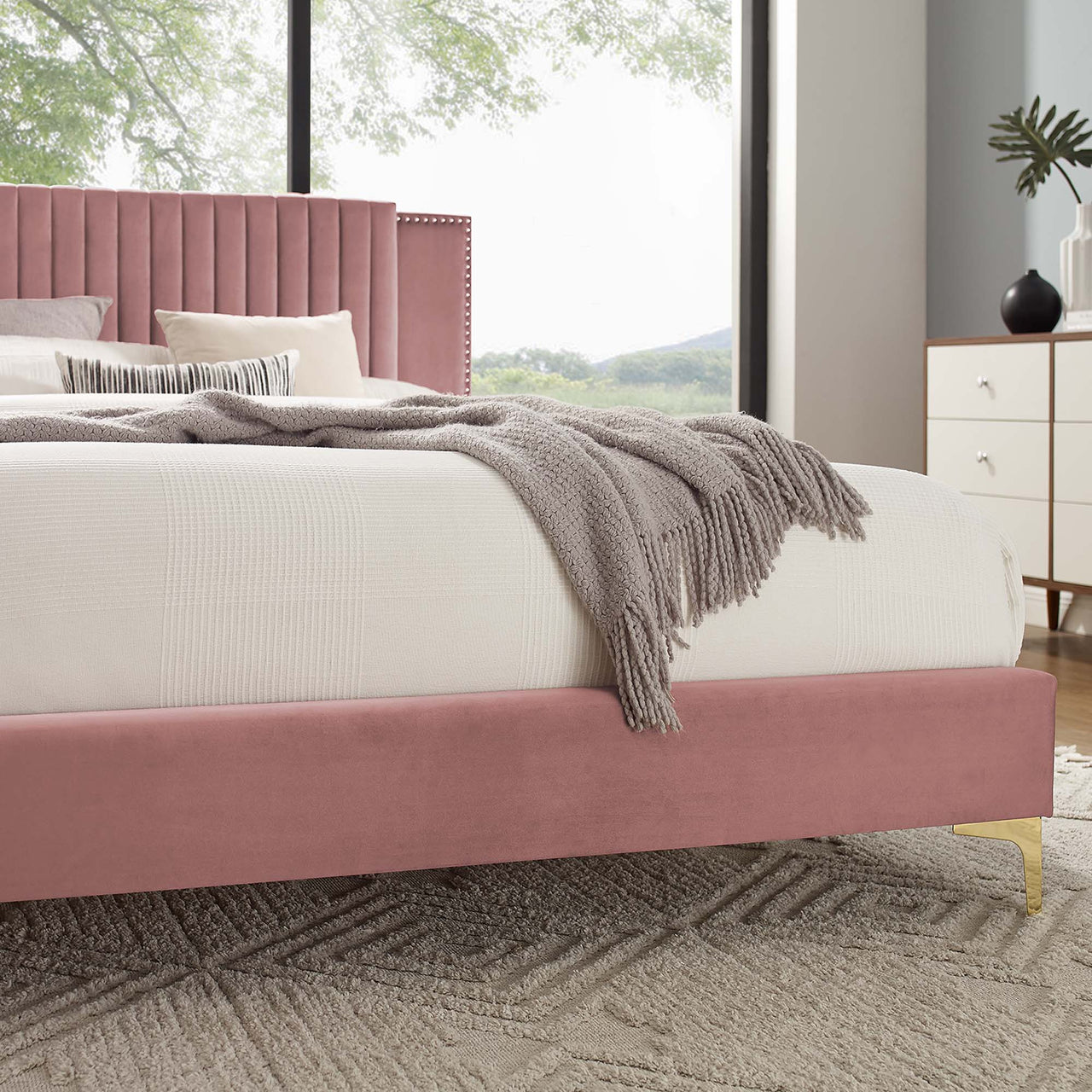 Zirelle Upholstered Velvet Twin Platform Bed, Dusty Rose