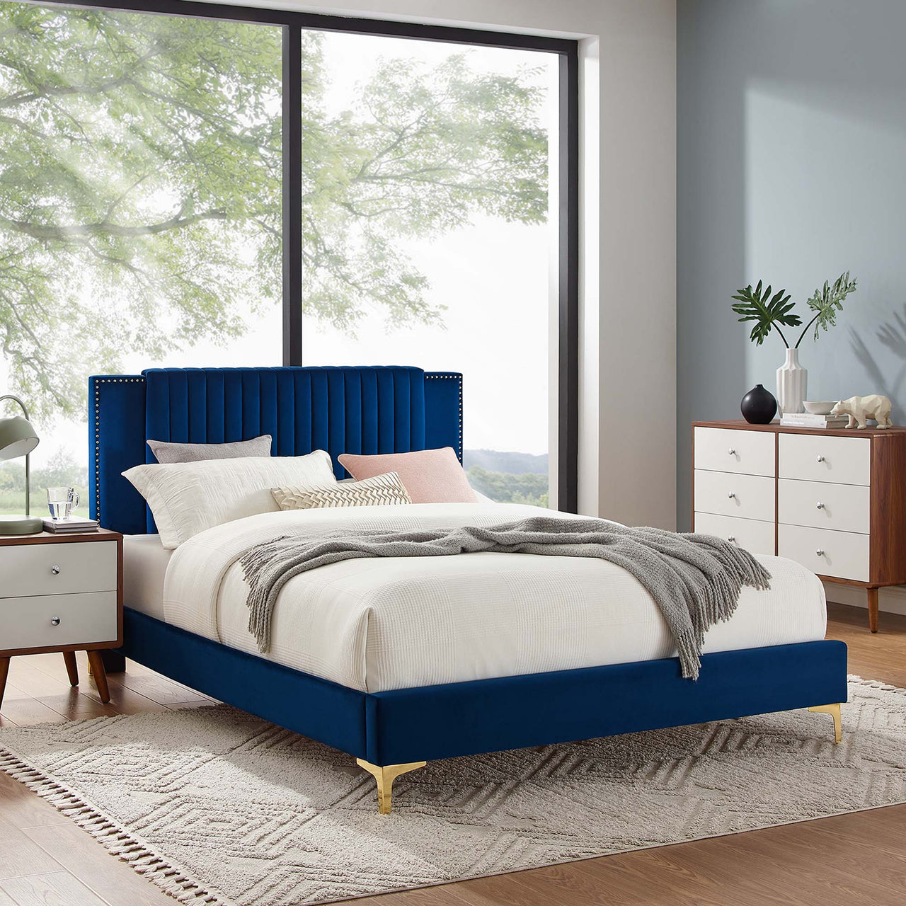 Zirelle Upholstered Velvet Full Platform Bed, Navy