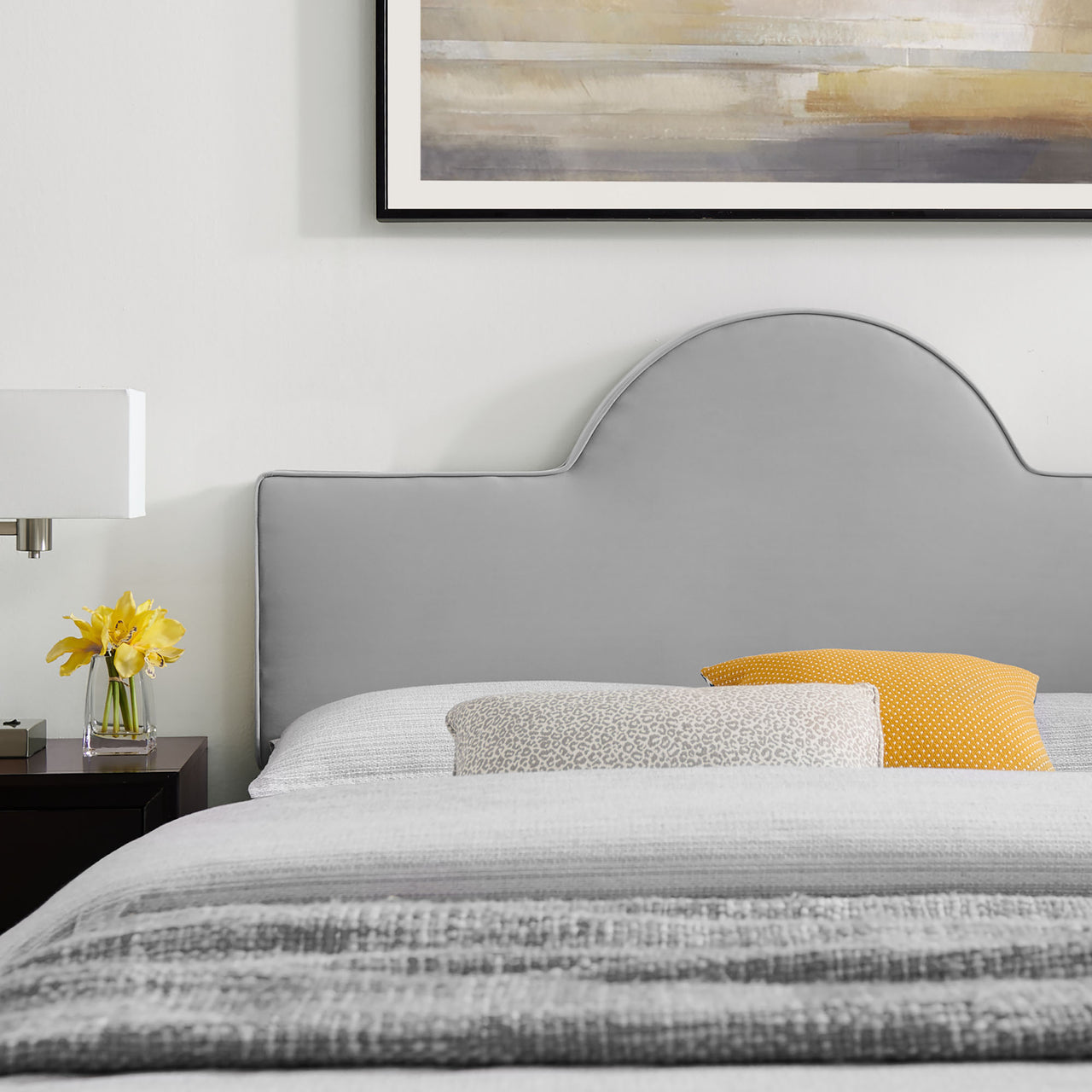 Dusk Upholstered Velvet Full Bed, Light Gray