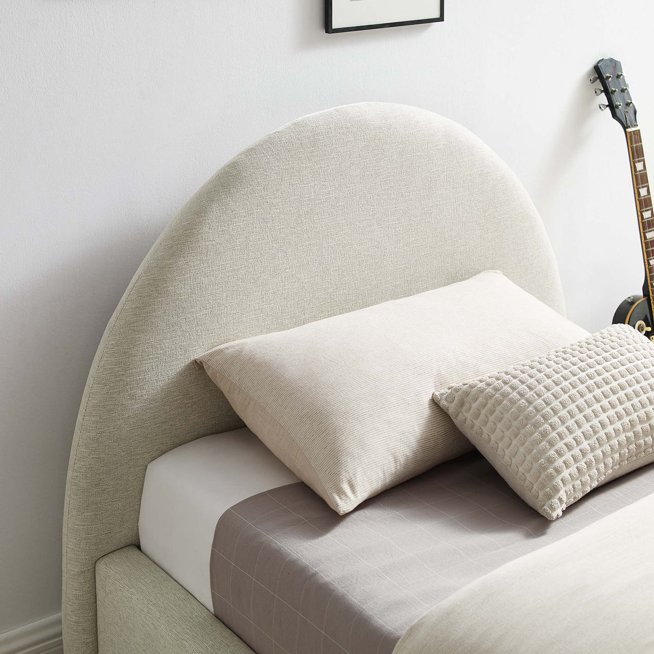 Moonrise Fabric Twin Platform Bed, Ivory