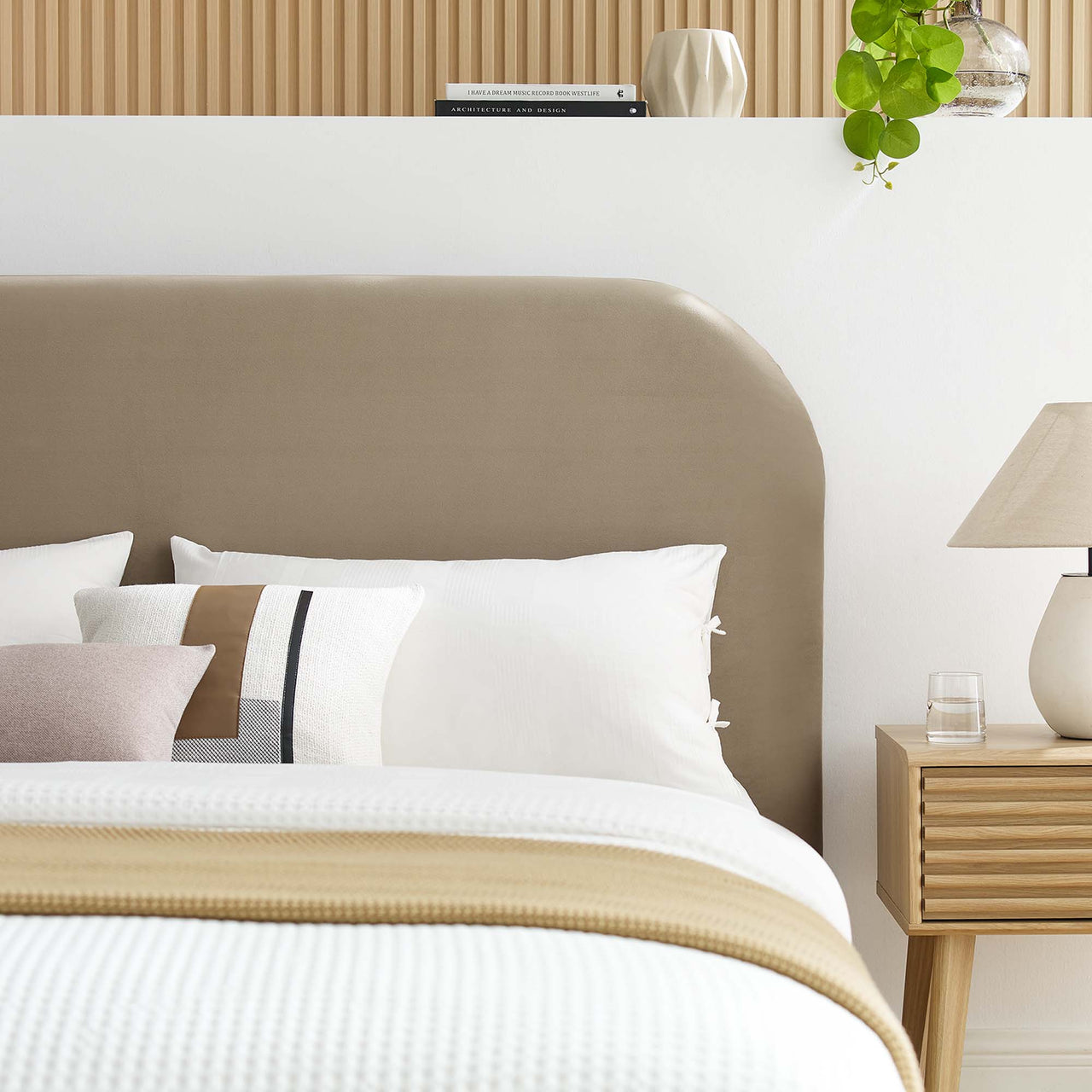 Clyra Upholstered Velvet Full Platform Bed, Taupe