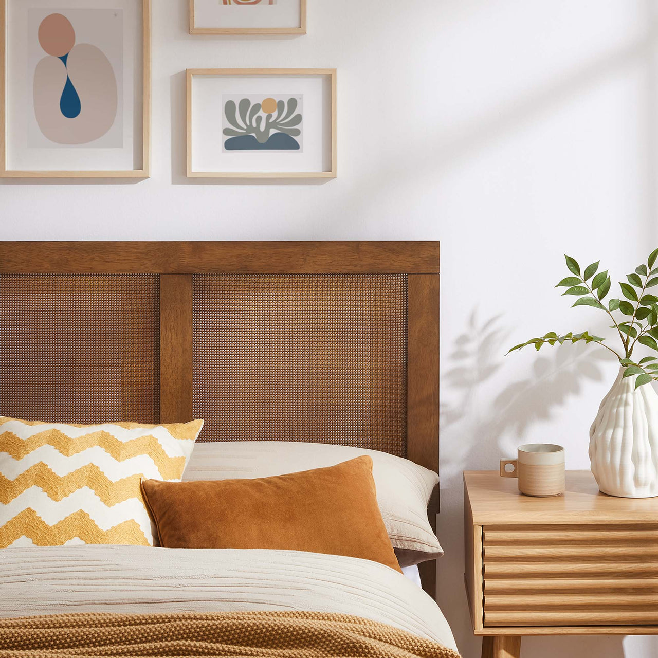 Netun Twin Platform Bed, Walnut