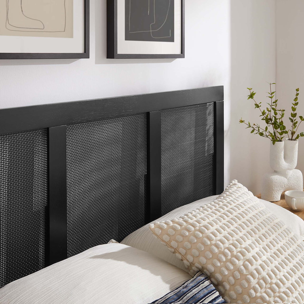 Netun Full Platform Bed, Black