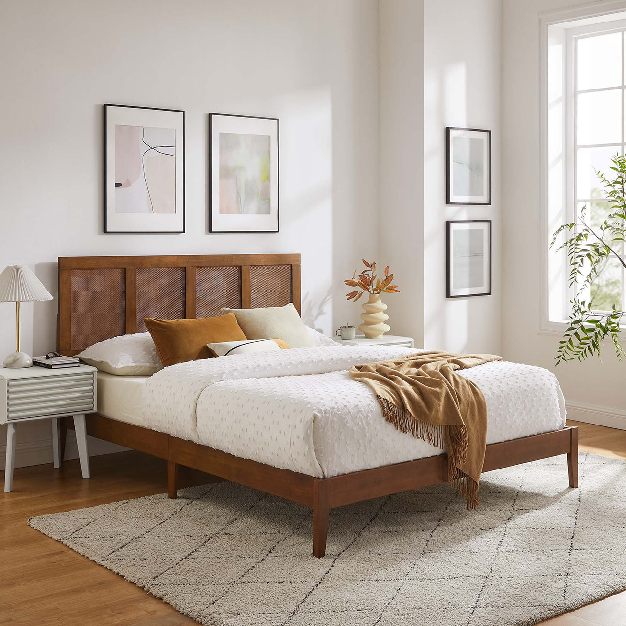 Netun Queen Platform Bed, Walnut
