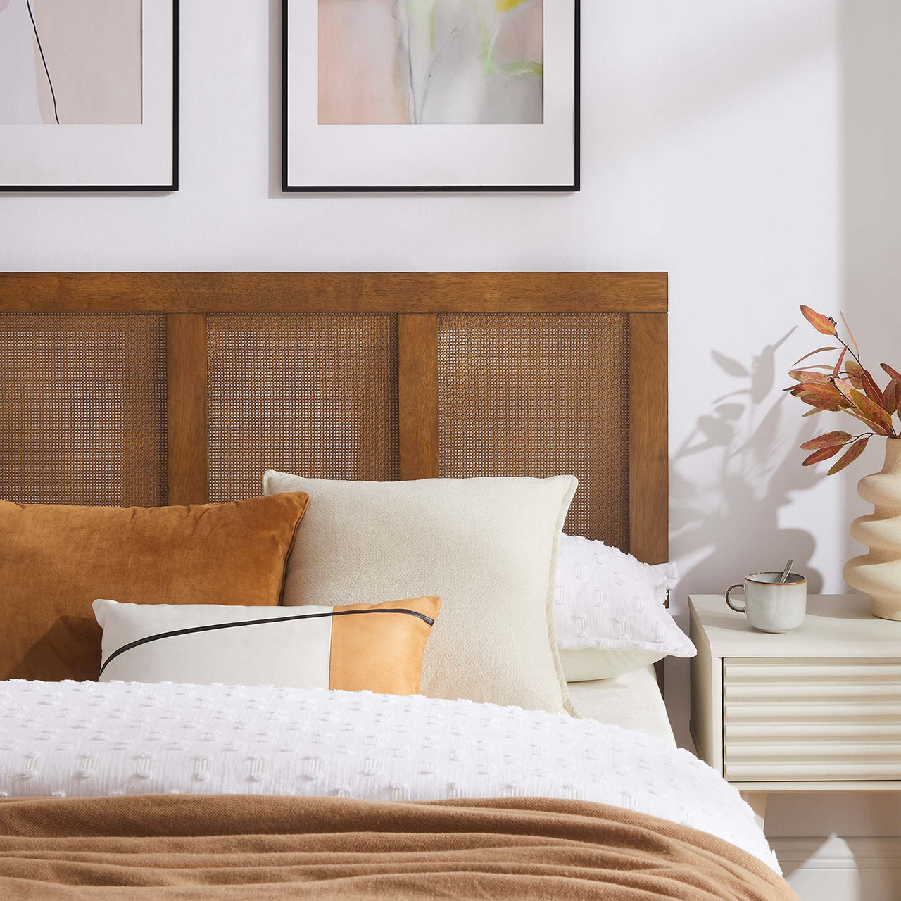 Netun King Platform Bed, Walnut