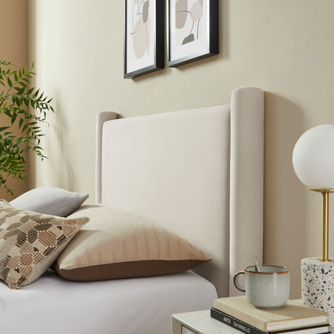 Rafael Upholstered Velvet Twin Platform Bed, Chalk