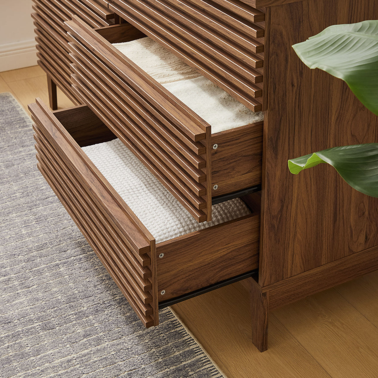 Ventra Dresser, Large, Walnut