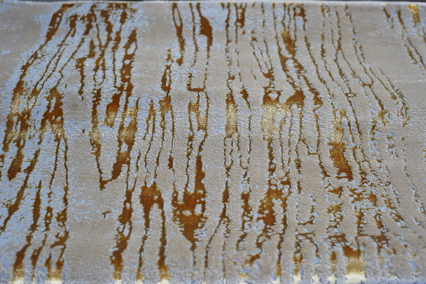 Maximus Golden Rain Indoor | Outdoor Area Rug, Beige & Gold