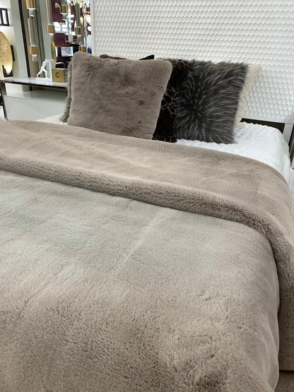Luxury Faux Chinchilla Fur Throw Blanket, Assorted Colors