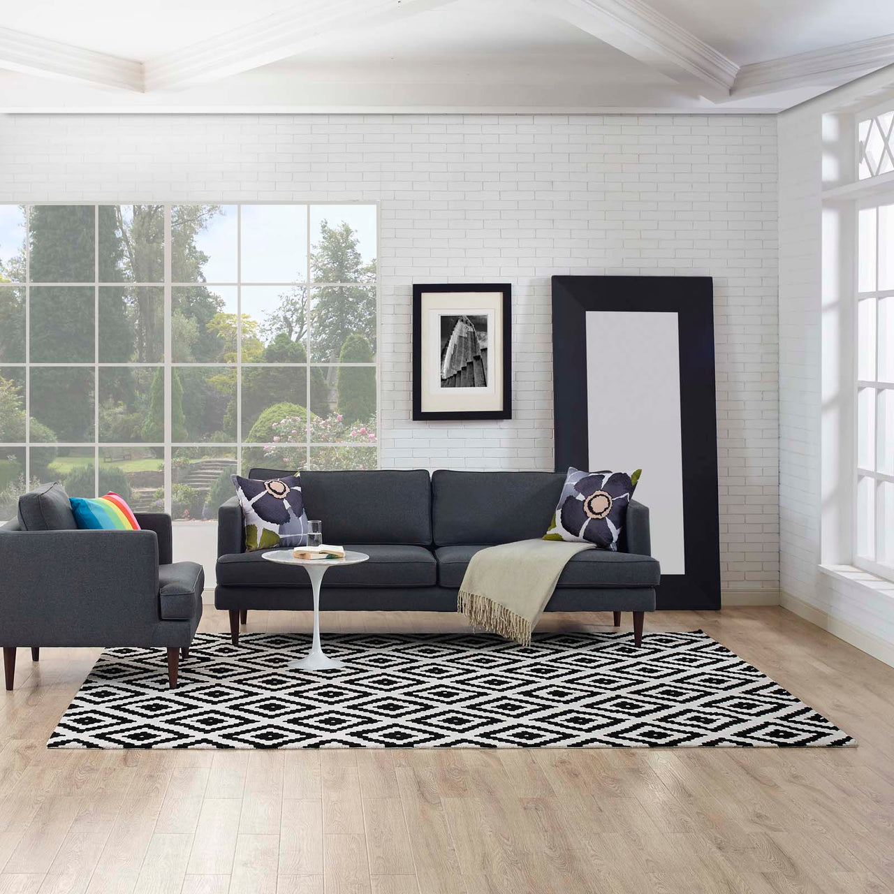 Duotone Diamond 8x10 Area Rug, Black & White