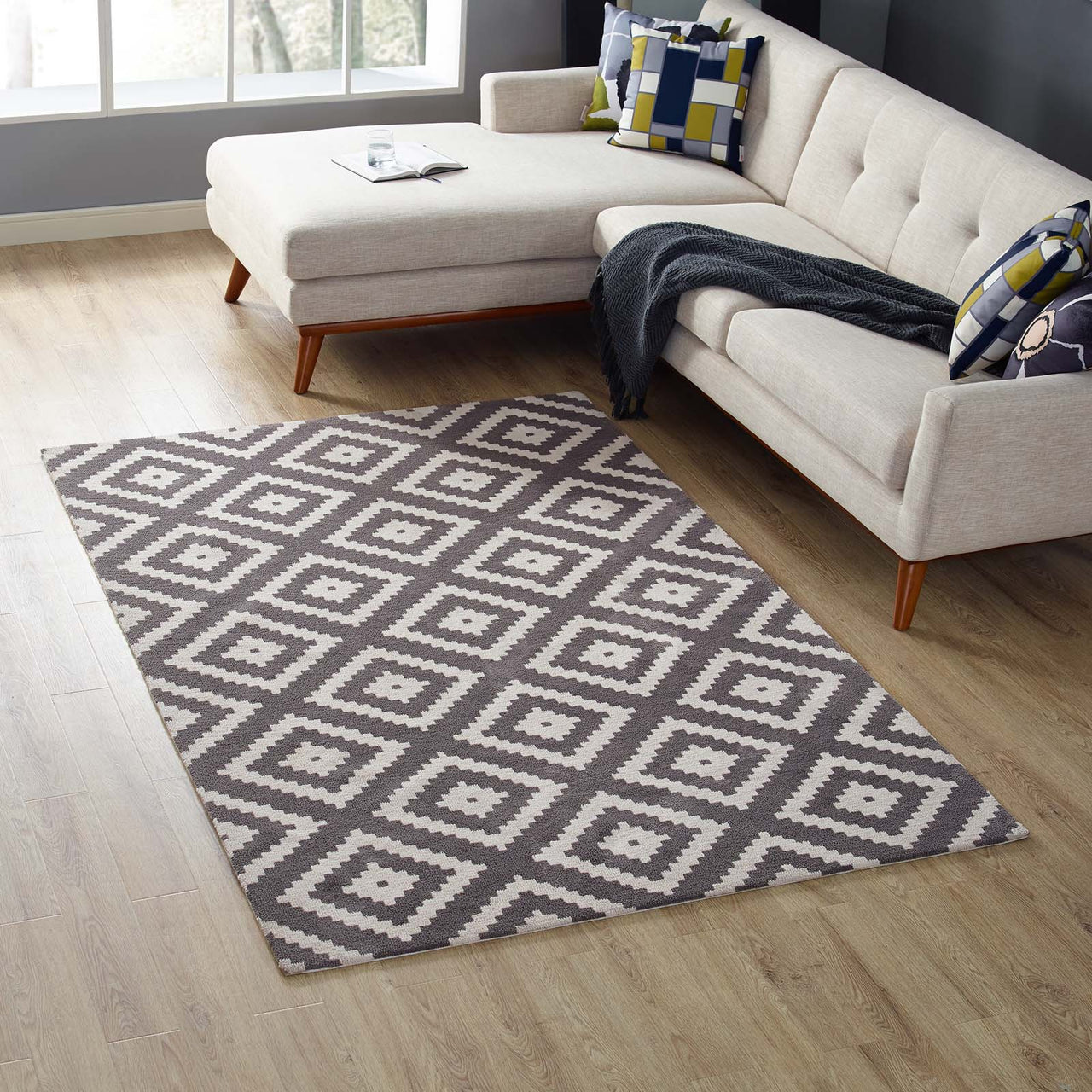 Duotone Diamond 5x8 Area Rug, Ivory & Charcoal