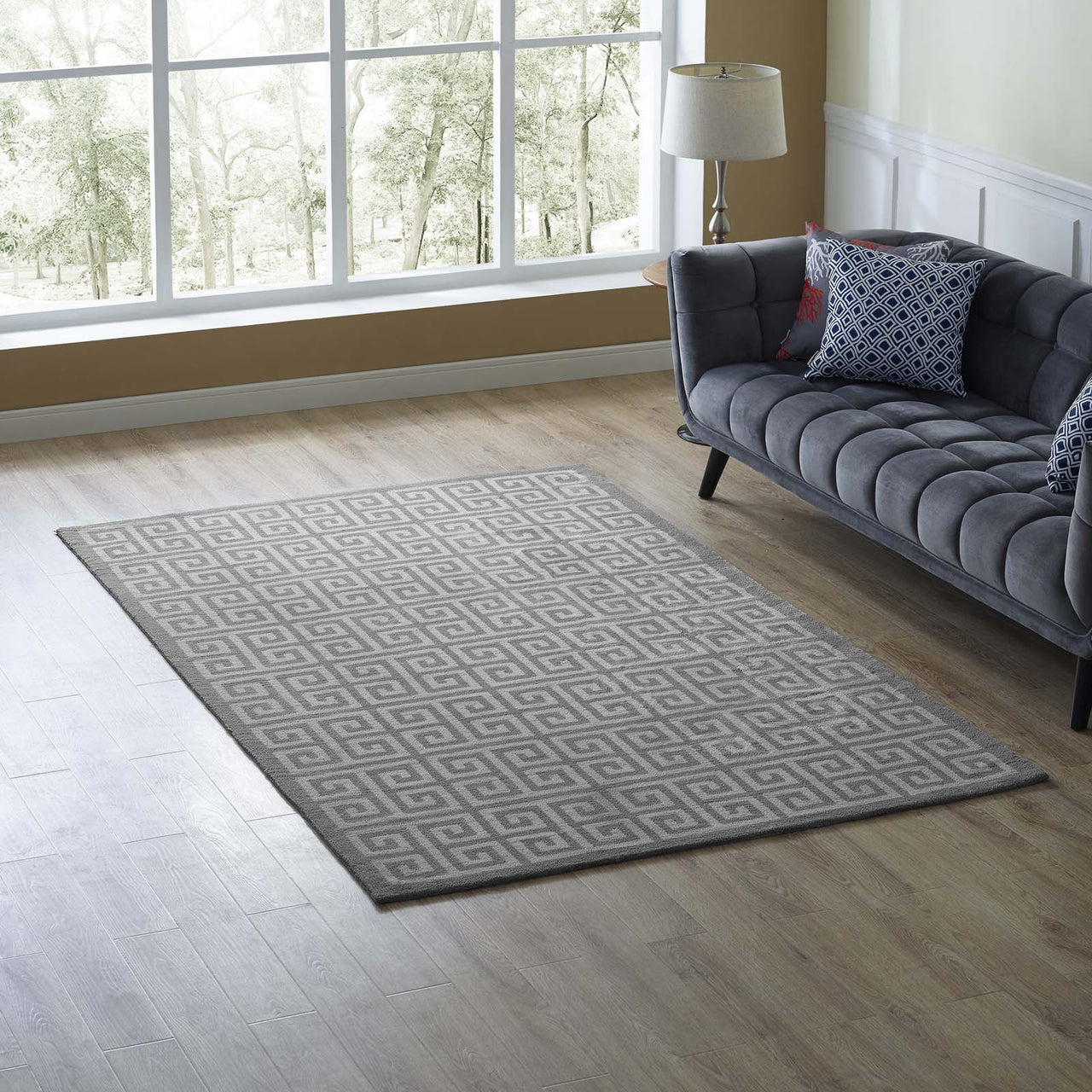 Junvora Temple 5x8 Area Rug, White & Light Gray