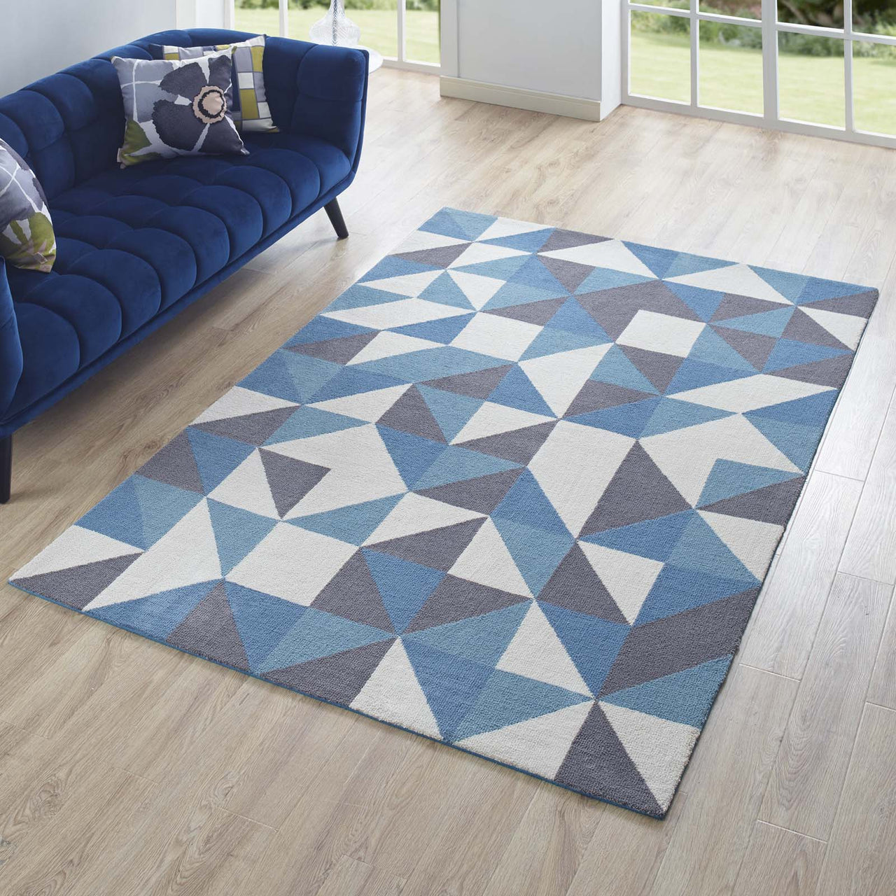Giovanni Trinity 5x8 Area Rug, Blue, White and Gray