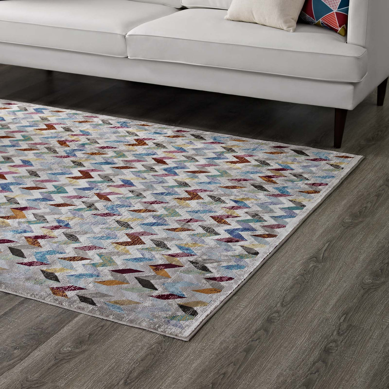 Zovente Wayward 5x8 Area Rug, Multicolor