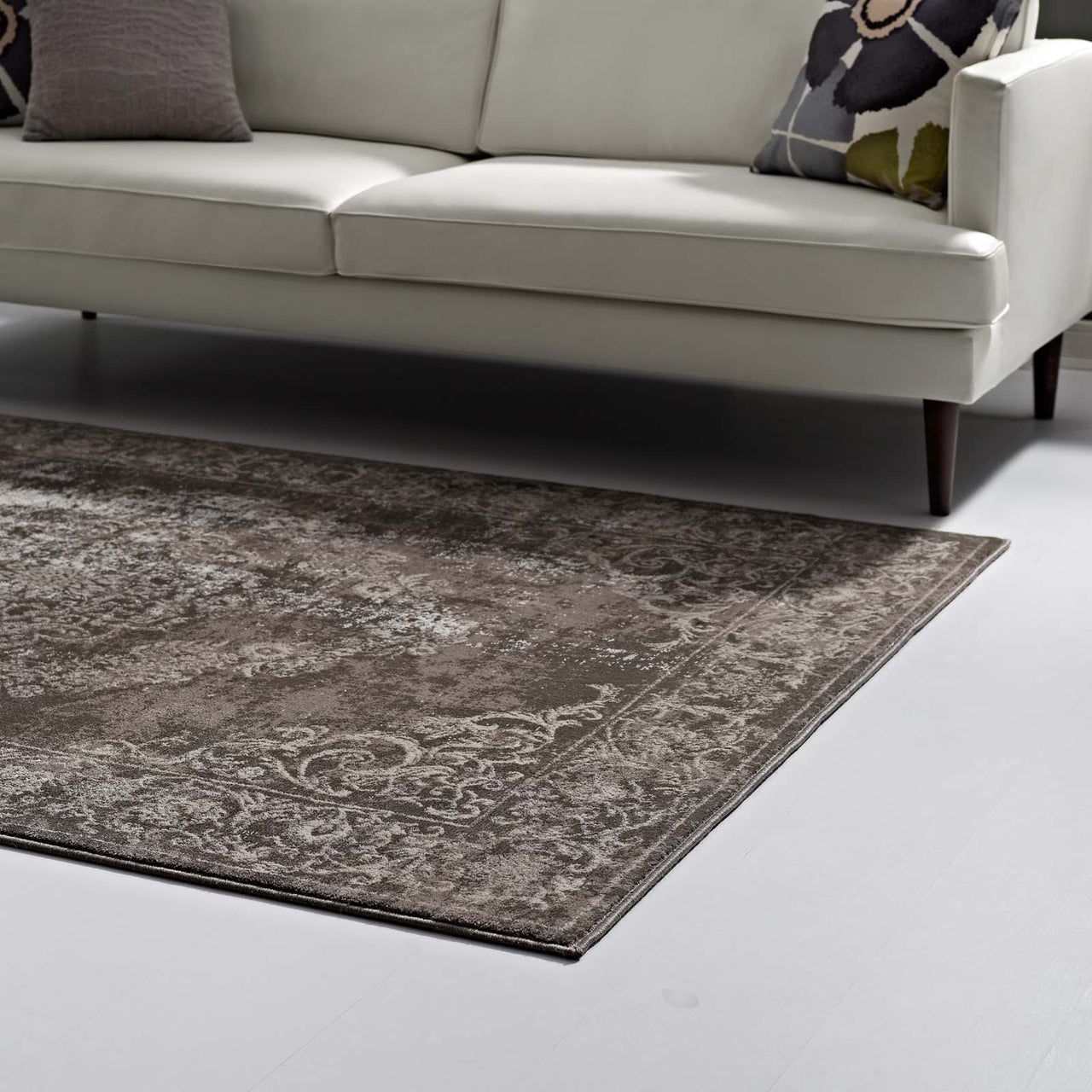 Vintari Blooms 5x8 Area Rug, Brown