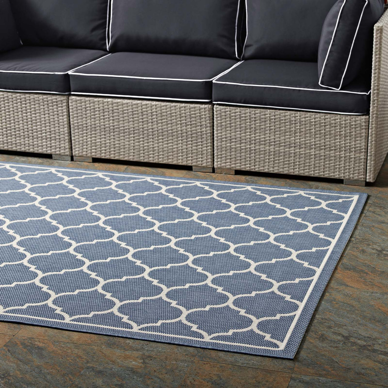 Zahara Scale Indoor | Outdoor 5x8 Area Rug, Blue & Beige