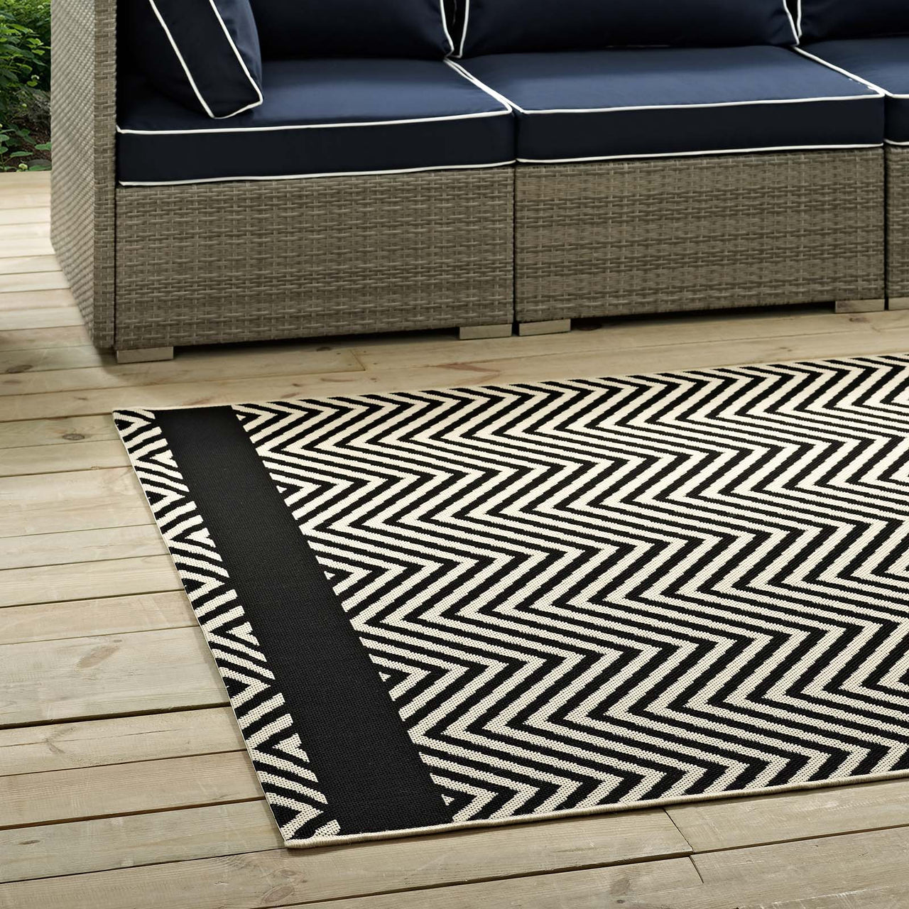 Illusion Veil Indoor | Outdoor 5x8 Area Rug, Black & Beige