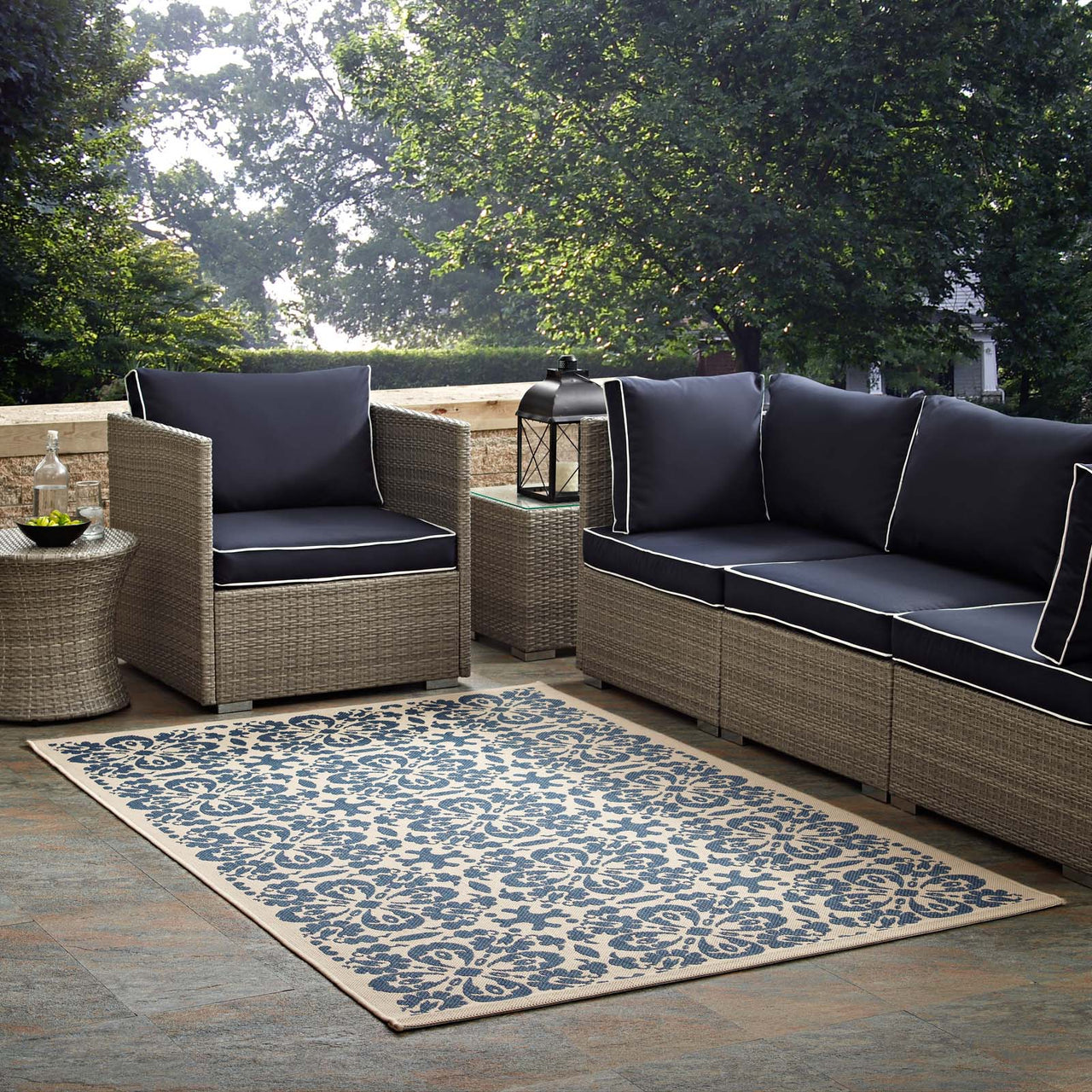 Aubrea Blossom Indoor | Outdoor 5x8 Area Rug, Blue & Beige