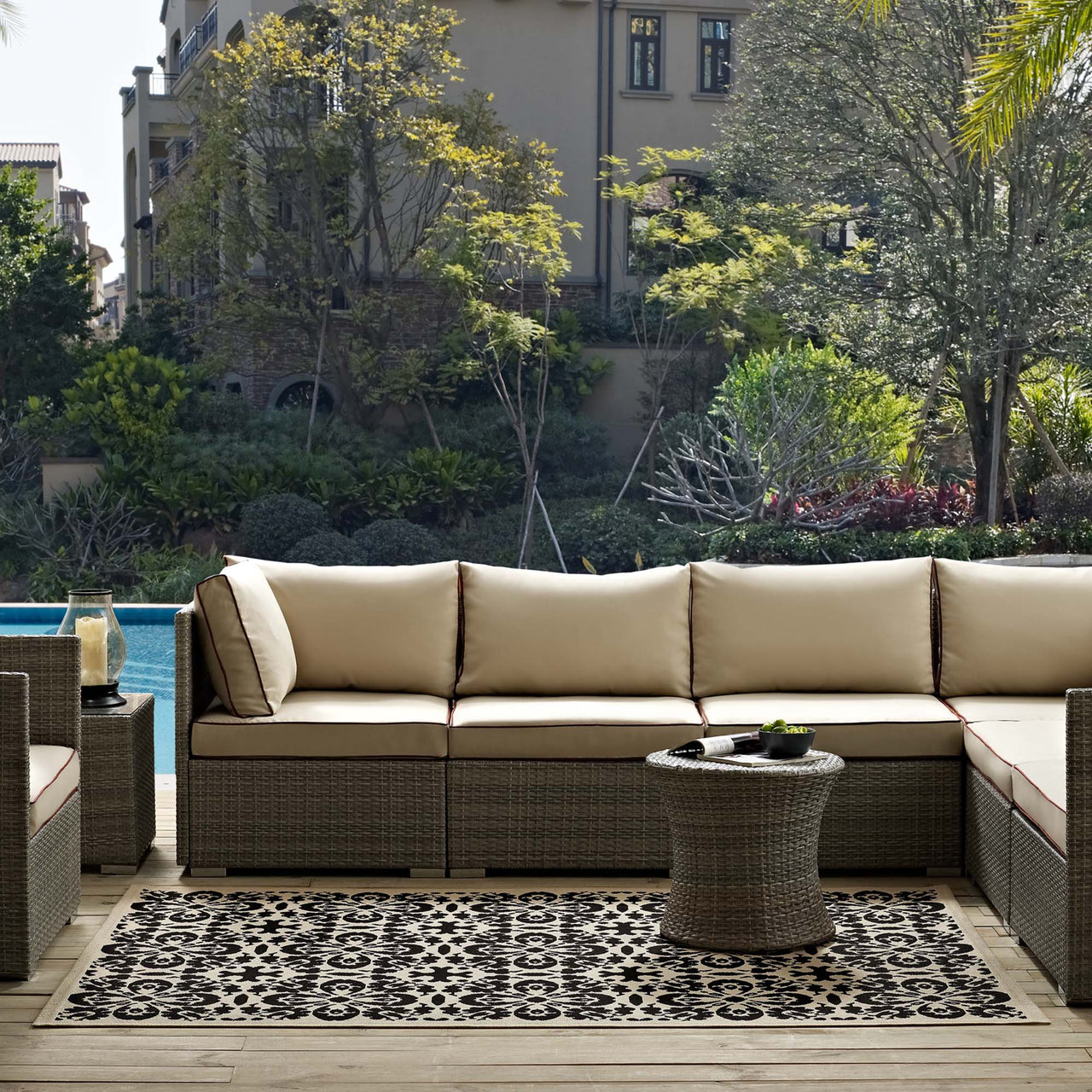 Aubrea Blossom Indoor | Outdoor 4x6 Area Rug, Black & Beige