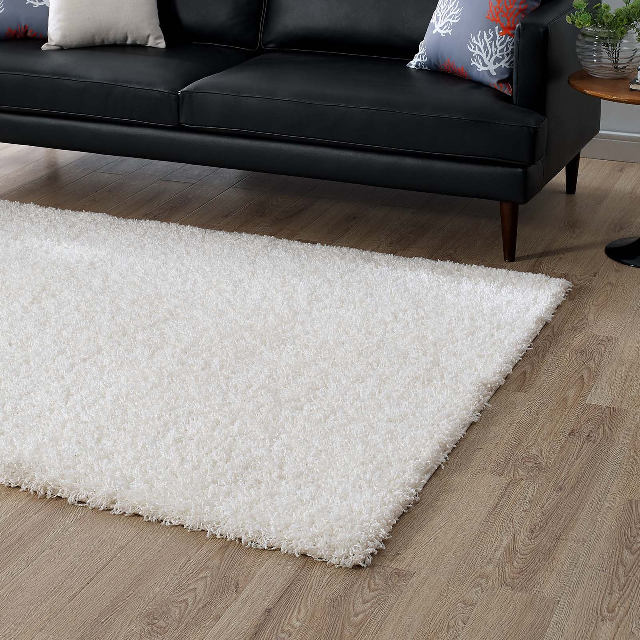 Skara 5x8 Shag Area Rug, Ivory & White