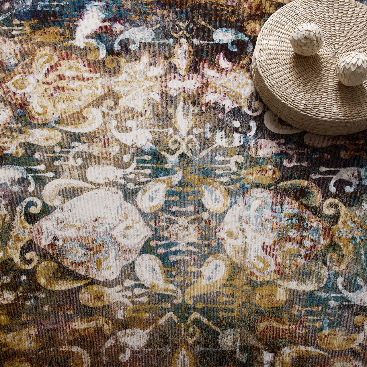 Manifest Twin Flame 4x6 Area Rug, Multicolor