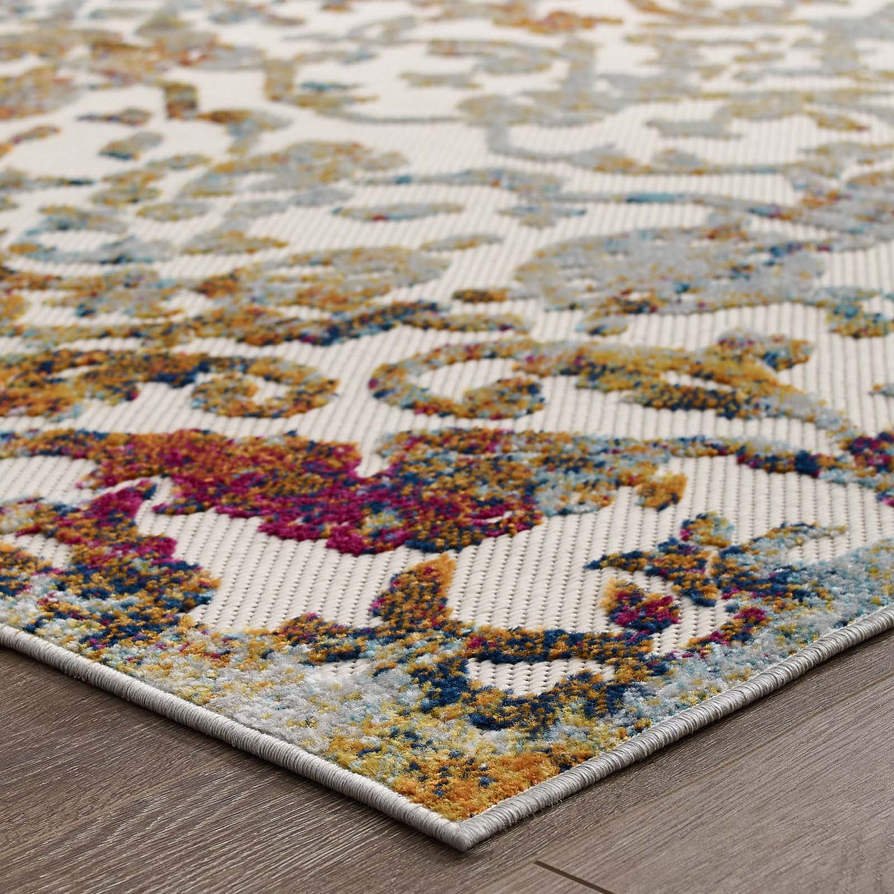 Mirror Bonds 5x8 Indoor|Outdoor Area Rug, Ivory & Light Blue